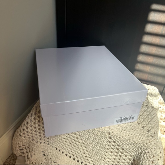 New in Box Sundance Dove Canyon Boots, Tan Suede size 40 EUR / 9 US - Picture 12 of 14